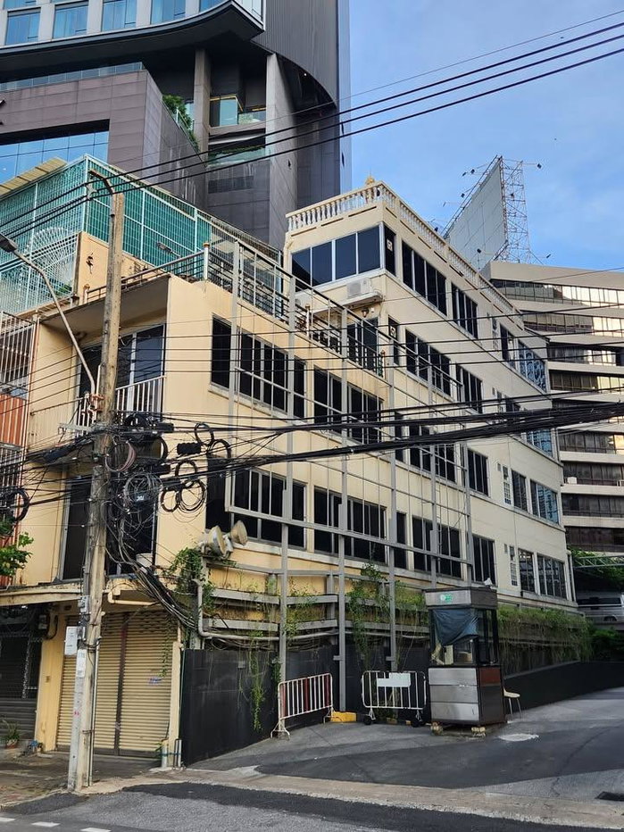 รูป ให้เช่าอาคารพาณิชย์ 2 ชั้น หลังมุม ติดถนนพระราม 4 ทำเลค้าขาย เดินทางสะดวก ใกล้โรงแรม So Bangkok - รูปที่ 2/15
