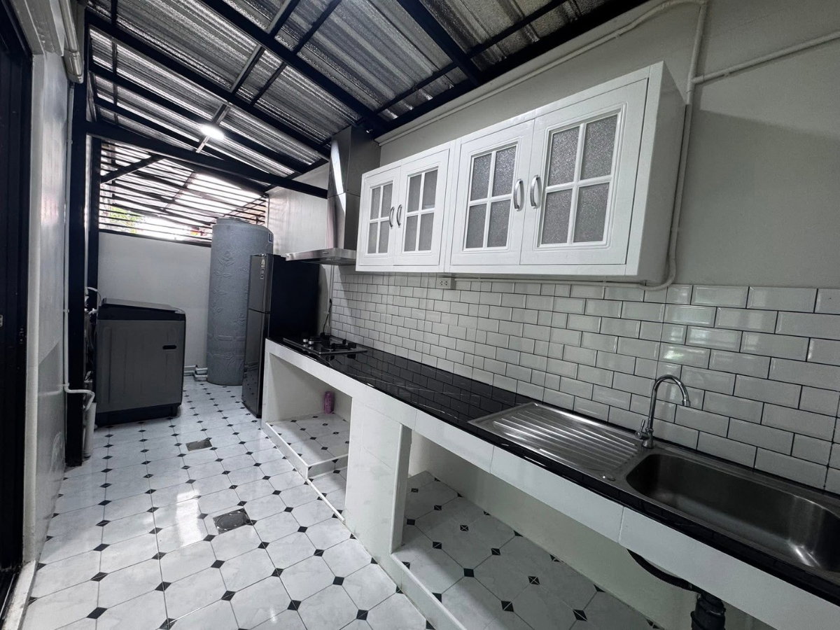 รูป 🏡 ให้เช่าทาวน์โฮม The Connect พัฒนาการ 38 2 ห้องนอน 2 ห้องน้ำ บรรยากาศเงียบสงบ หน้าบ้านหันทิศใต้ ลมดี ใกล้ทองหล่อ - เอกมัย พร้อมอยู่ 1 มิ.ย. 2569 - รูปที่ 7/12
