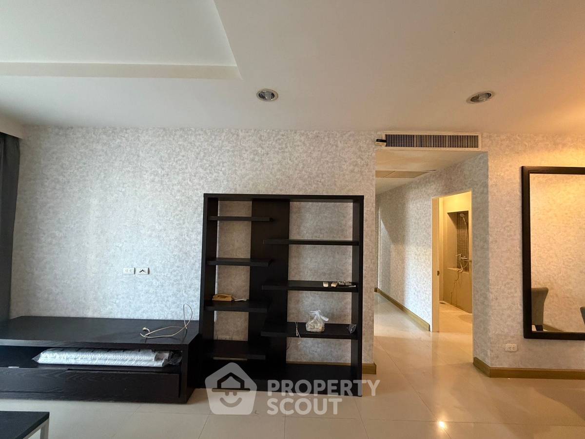 picture 2-BR Condo at The Rise Sukhumvit 39 near BTS Phrom Phong (ID 2465753) - 2/9