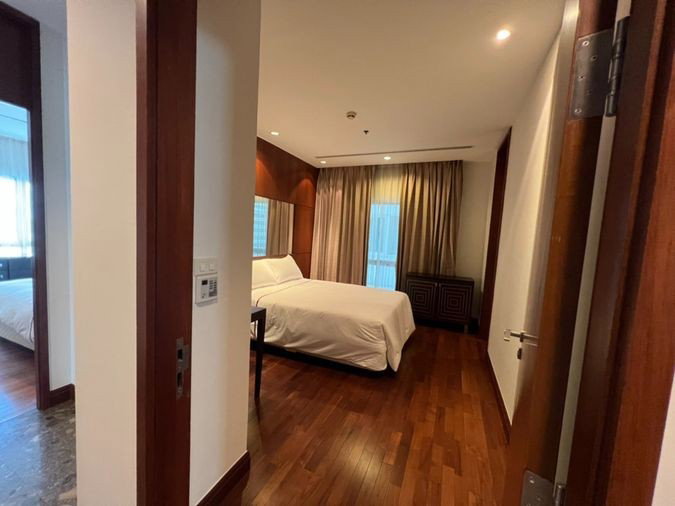 picture A037702 Noble House Ruamrudee - 6/6