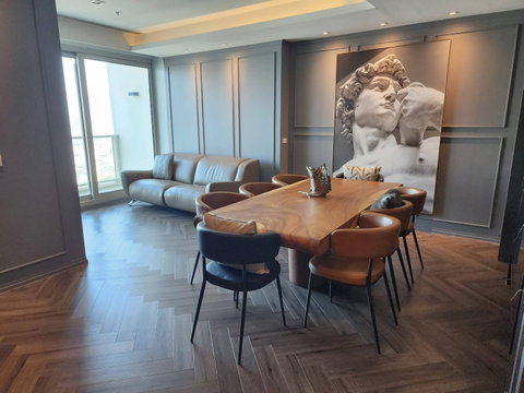 LTHC15572 – Luxury Condo for Rent Krung Thon Buri | High Floor River View | Near BTS Krung Thon Buri | 78,000 THB | คอนโดหรูให้เช่า กรุงธนบุรี ชั้นสูง วิวแม่น้ำ ใกล้ BTS กรุงธนบุรี
