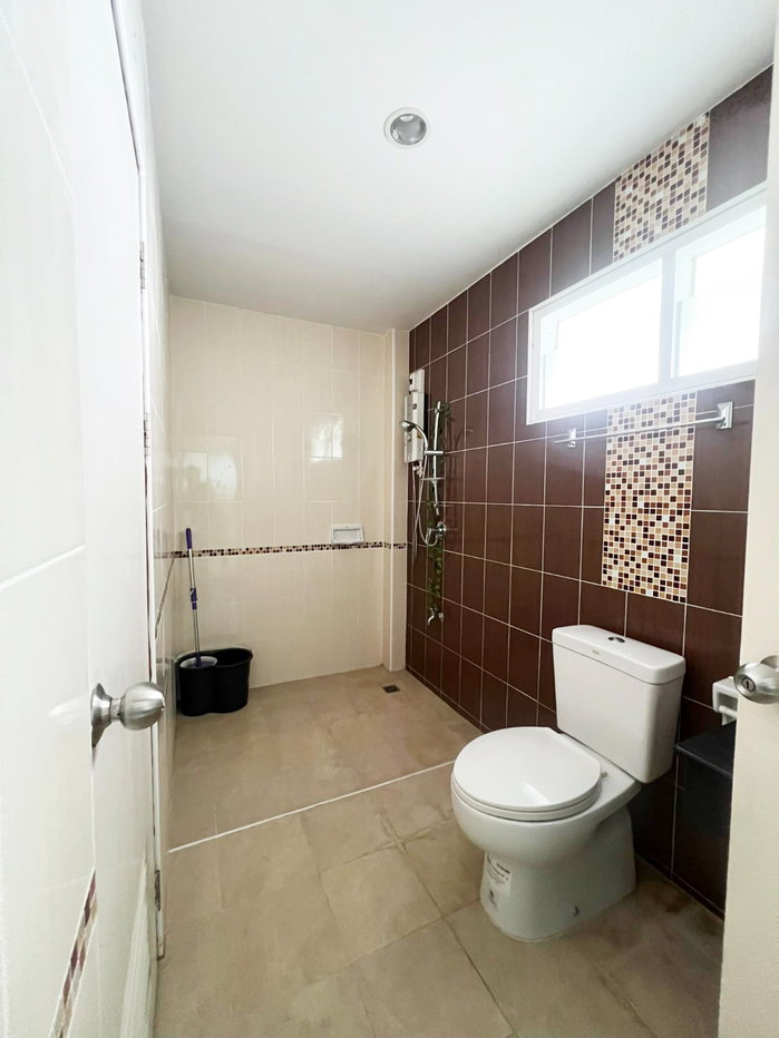picture  House  for  rent  with   4 bedrooms   and   3 toilets   #A4-H0487  - 12/20