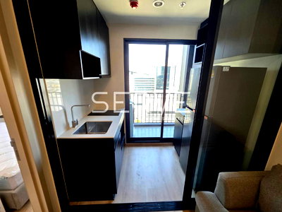 Condos for rent : 1 Bed Large Room High Fl. 20+ City view Fully furnished  Good Location Close To MRT Phra Ram 9  220 m. @  NUE District R9 