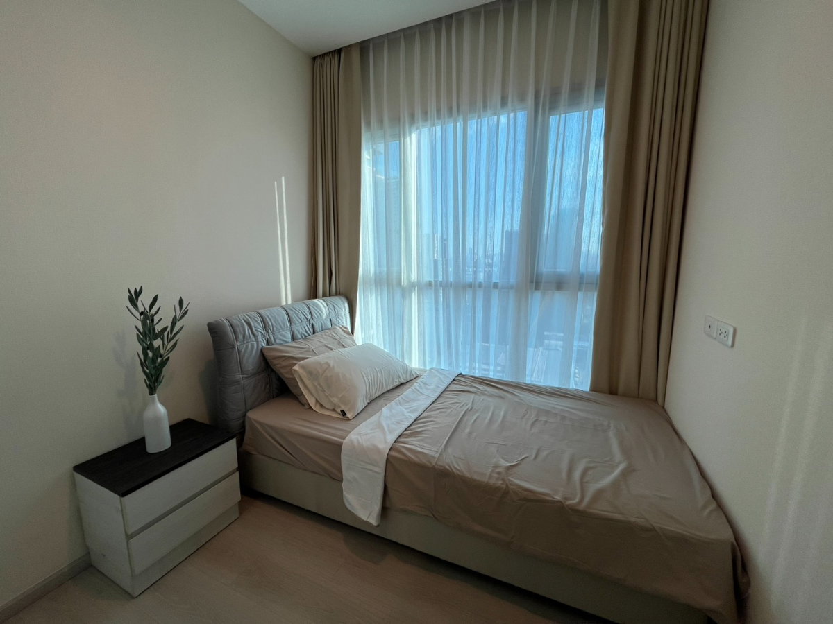 รูป ขาย Life Ratchadaphisek ห้องสวยมาก ราคาดี ตกแต่งเฟอร์ครบ ชั้นสูง วิวเมือง DS3152 | Line @dstay - รูปที่ 9/13