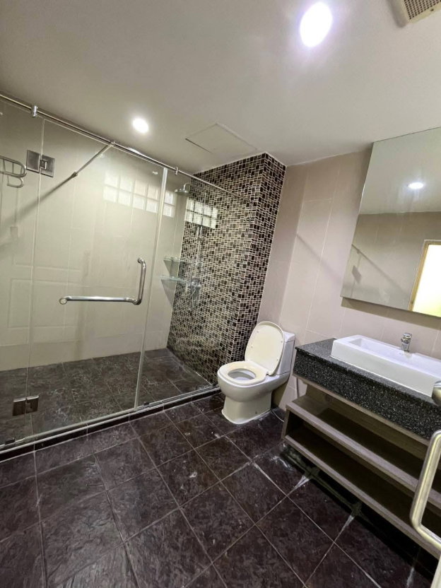 picture WS7545 🏢✨ For Rent: Standalone office building near MRT Rama 9, only 150,000 THB/month. - 20/27