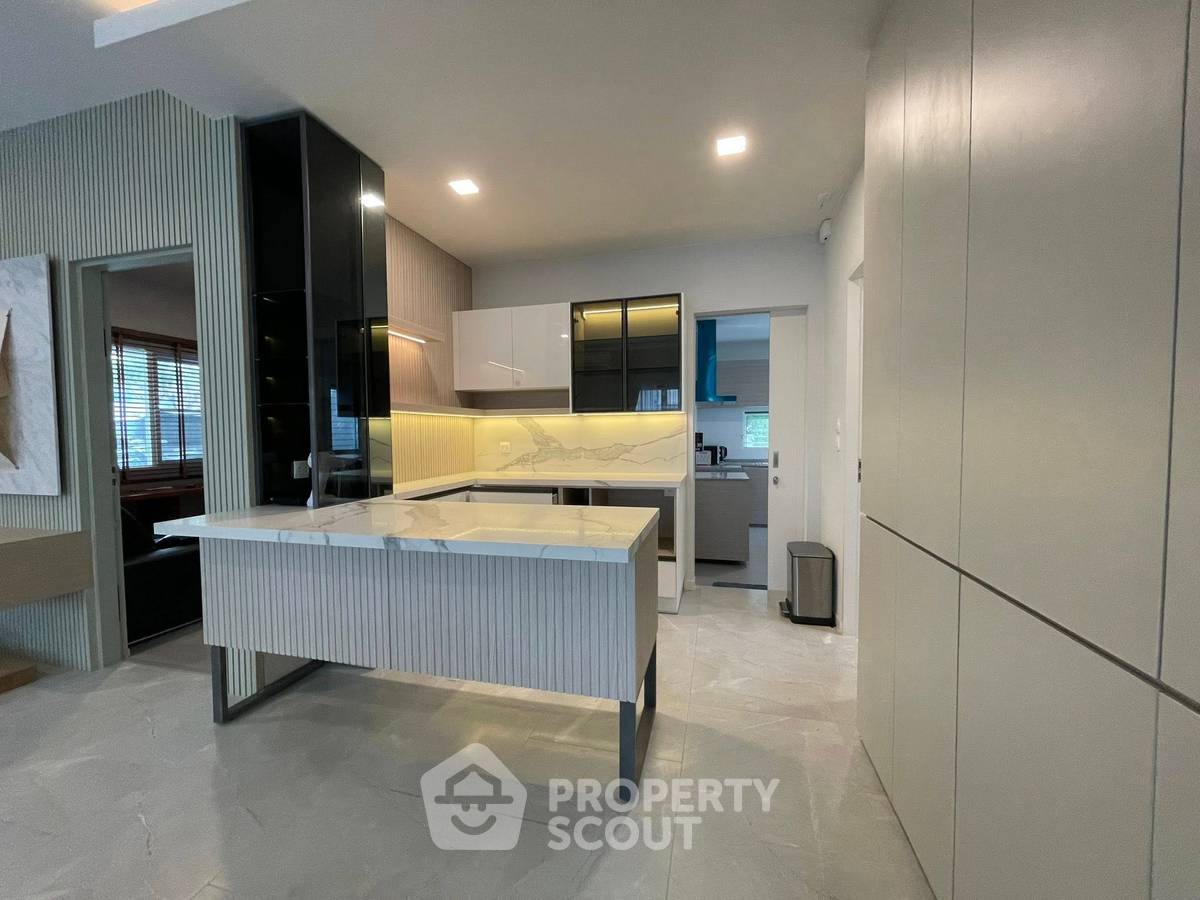 picture 4-BR House in Dokmai (ID 2938223) - 6/21