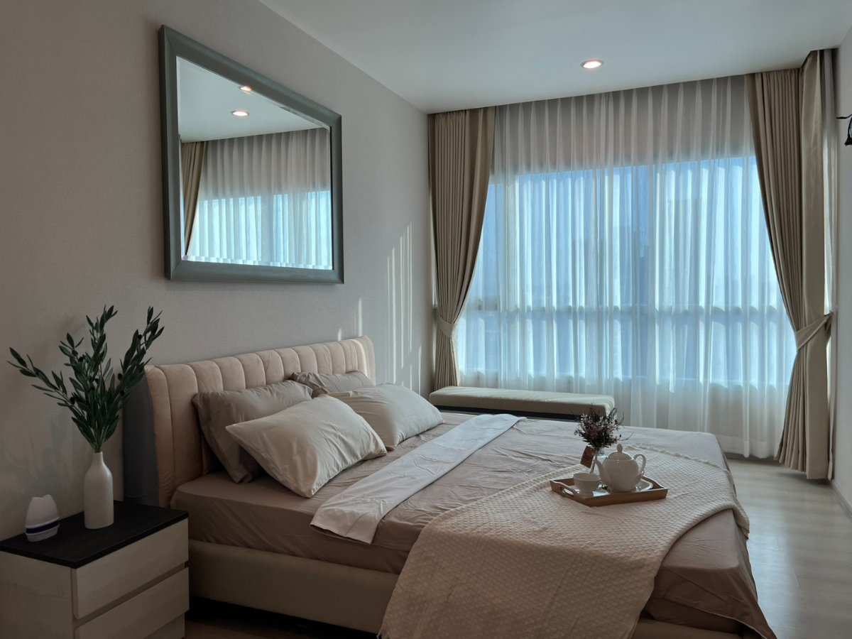 รูป ขาย Life Ratchadaphisek ห้องสวยมาก ราคาดี ตกแต่งเฟอร์ครบ ชั้นสูง วิวเมือง DS3152 | Line @dstay - รูปที่ 4/13