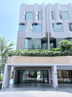 Luxury Private house, only 16 units in the heart of Sukhumvit The Park Lane 15 (Sukhumvit-Bearing)