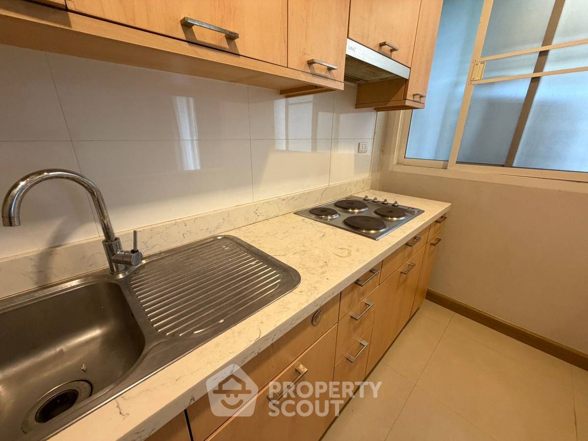 picture 2-BR Condo at The Rise Sukhumvit 39 near BTS Phrom Phong (ID 2465753) - 6/9