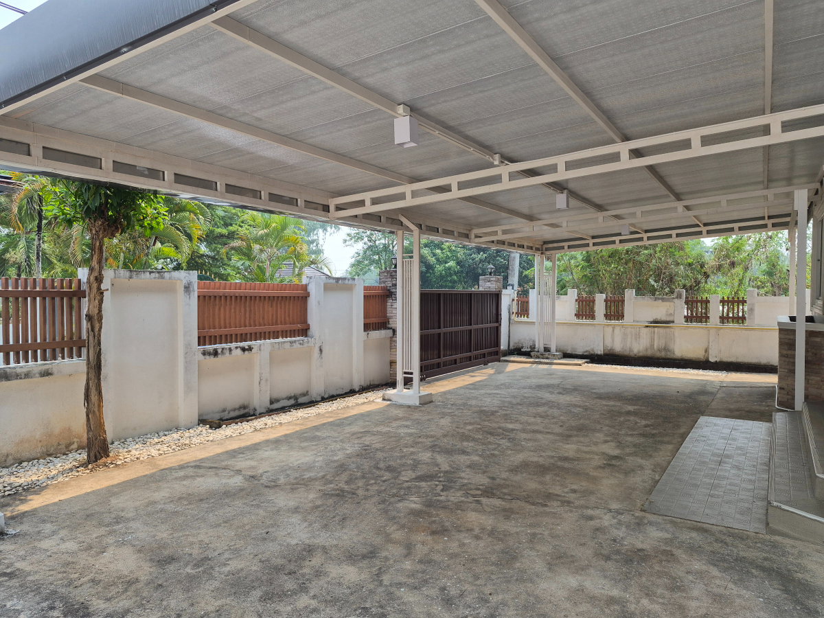 picture Detached House for Sale in Doi Phrabat – Right behind Central Chiang Rai! - 14/17
