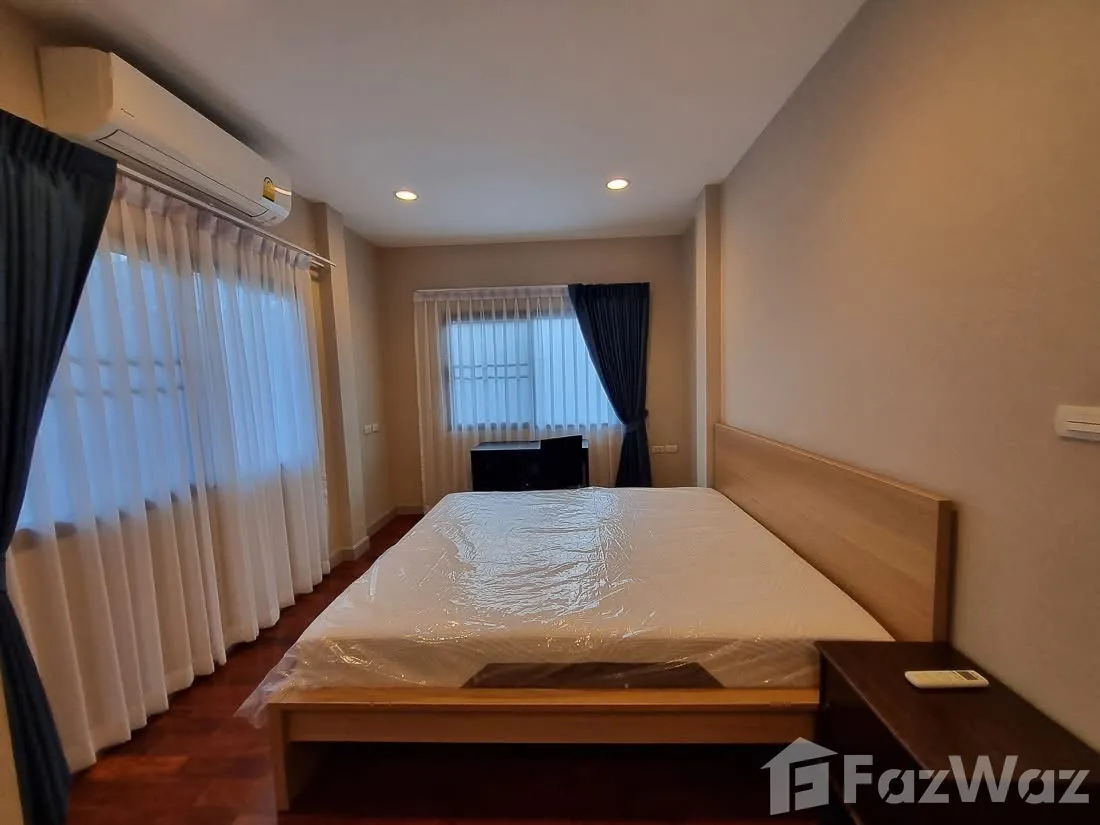 picture Grand Bangkok Boulevard - Sathon 6383893 - 12/16