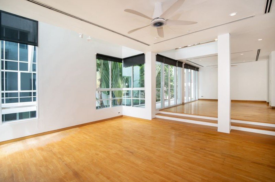 รูป LTHC15593 – Luxury House for Rent Sathorn | Spacious Private Residence | Near BTS Chong Nonsi | 240,000 THB | บ้านหรูให้เช่า สาทร พื้นที่กว้าง ใกล้ BTS ช่องนนทรี - รูปที่ 1/5