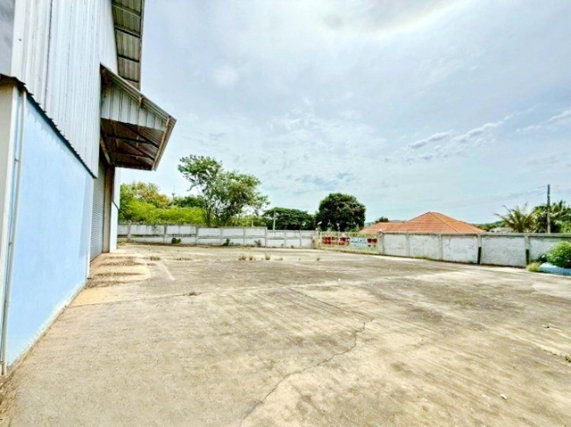 รูป ทำเลปากช่อง-เขาใหญ่ วัดคลองตาลอง 200ม. โลตัส ปากช่อง 2.7 กม. โกดังพร้อมใช้งาน ใกล้สถานีรถไฟบันไดม้า 700 ม. 1 ไร่ 450 ตร.ม. - รูปที่ 5/8