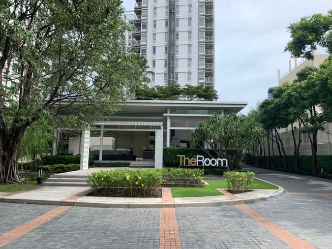 ขายด่วน 🚨 เดอะรูม รัชดา-ลาดพร้าว 🏡 1 ห้องนอน 41 ตร.ม. ราคาดีมาก 📞 โทร : 065-9242478