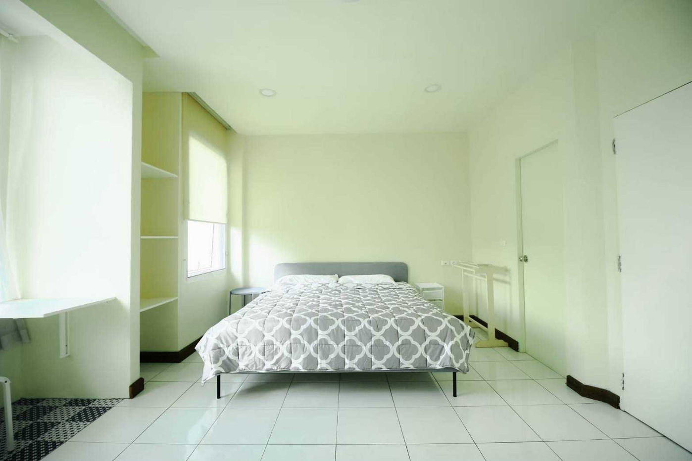 รูป LTH15588 – Townhouse for Sale Yannawa | Spacious Family Residence | Near BTS Chong Nonsi | 10.9 MB - รูปที่ 3/10