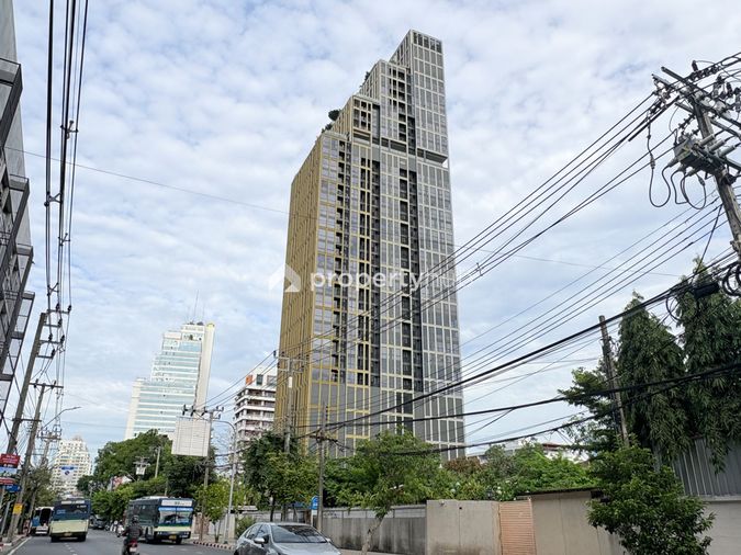 The Issara Sathorn