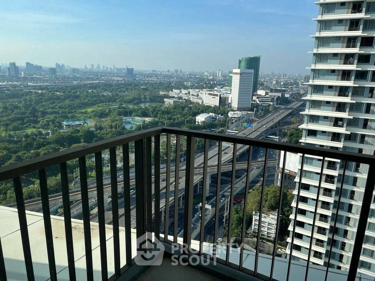 picture 2-BR Condo at The Saint Residences near MRT Phahon Yothin (ID 2942085) - 16/16
