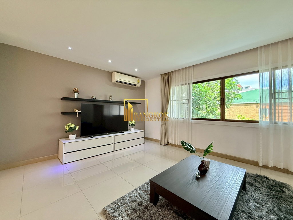 รูป Beautifully Renovated Apartment For Rent in Thonglor Area - BR0236AP - รูปที่ 3/32