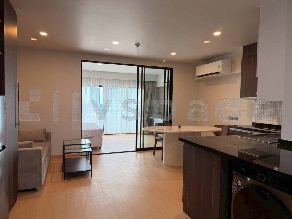 รูป ▚ LJ174ツ ให้เช่า: Centurion Park Ari ✨ 1BR 53 ตร.ม. รีโนเวทใหม่หมด ห้องใหญ่ราคาดีที่สุดในย่าน ฟรี Wi-Fi ฟรี! 🔥 - รูปที่ 1/9