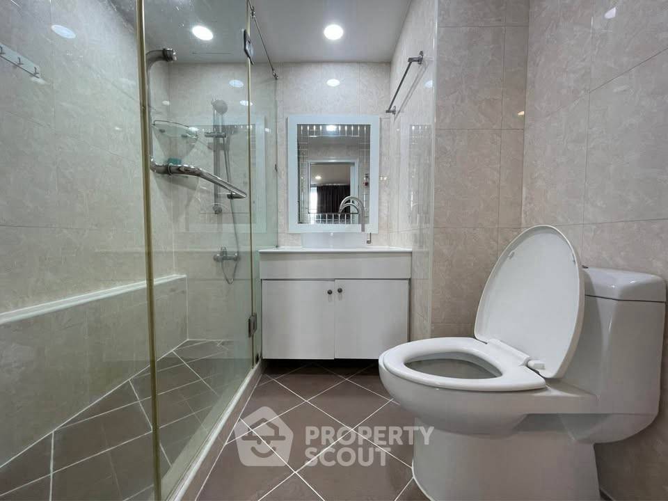 picture 3-BR Condo at D.S. Tower 2 Sukhumvit 39 Condominium near MRT Sukhumvit (ID 2940449) - 10/11