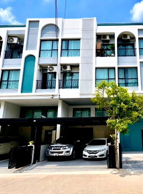 ทาวน์โฮม กรุงเทพมหานคร : ขาย บ้านMaison168 ลาดพร้าว101 ทาวน์โฮม 3.5 ชั้น เจ้าของขายเอง  ราคาต่ำกว่าโครงการ ตกแต่งต่อเติมพร้อม เฟอร์นิเจอร์ครบ พร้อมเข้าอยู่ได้เลย
