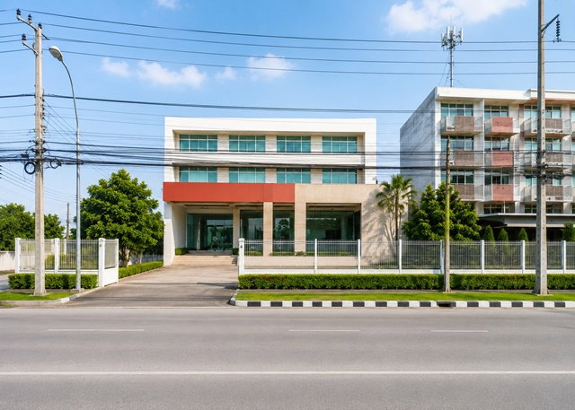 รูป โรบินสันลาดกระบัง 1 กม. โชว์รูม และอาคารพาณิชย์ 3 ชั้น 4 นอน 4 น้ำ 2ไร่ 100ตร.ว. 1500ตร.ม. ใกล้ลิตเติ้ลวอร์ค ลาดกระบัง 1.1 กม. - รูปที่ 1/8