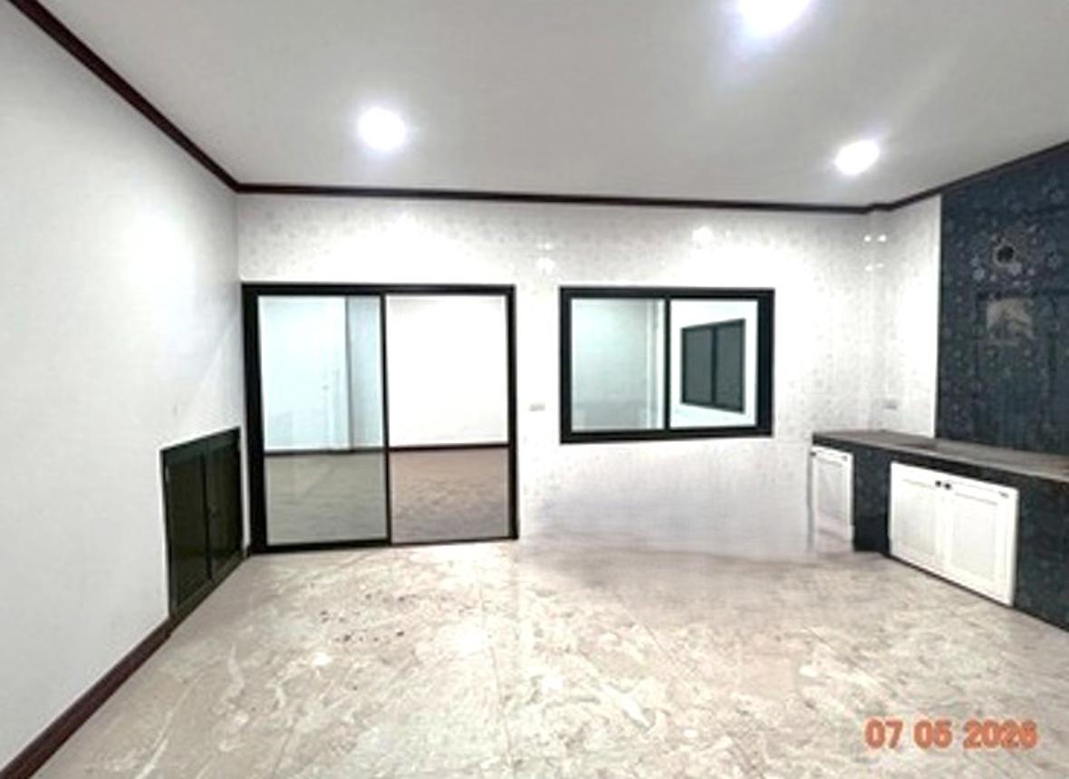 picture SHOP HOUSE 65 Sq.w. Muang Uttaradit Uttaradit for 5.1M - 36/44