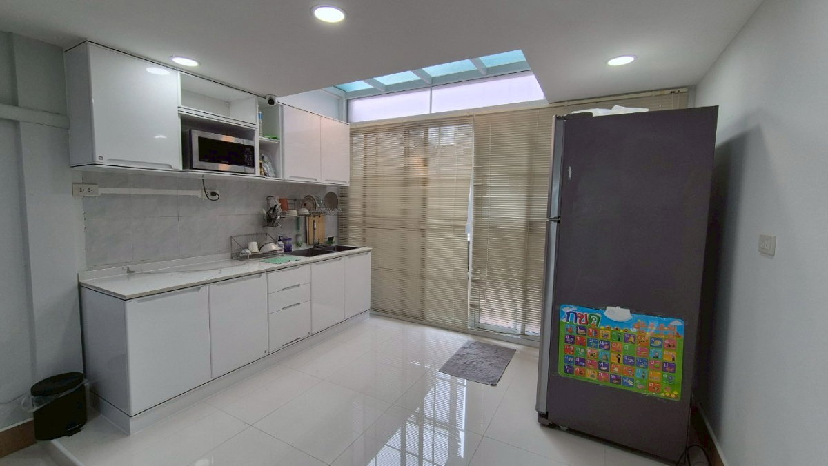 picture Townhouse for Rent Near BTS Phahonyothin 24 - 4/19