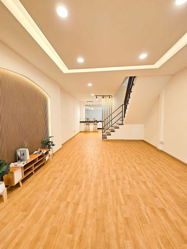 2-bed townhouse for sale, 17.5 sq wah, Yu Charoen