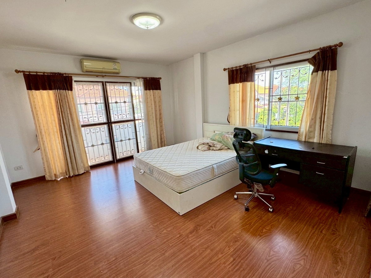 รูป ขายบ้านเดี่ยว 4 ห้องนอน 4 จอดรถ ที่ดิน 81.4 ตร.ว. แปลงริม หมู่บ้านออคิดวิลล่า บางนา-ตราด กม.23 หน้าบ้านทิศเหนือ - รูปที่ 17/30