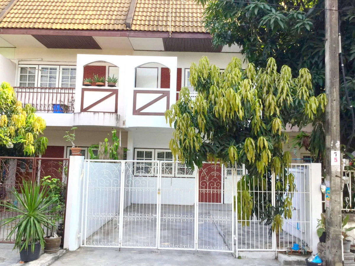 picture H0810, Townhouse for sale 3 Br, Mid-Ladprao - 1/7