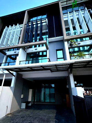 เช่าทาวน์โฮม วิทยาลัยพณิชยการบางนา : ทาวน์โฮม ให้เช่า Blesstown Sukhumvit 50 (SPSJP369)