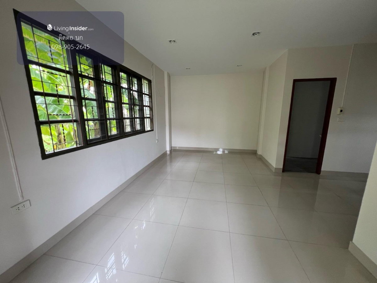 รูป ขายบ้านเดี่ยว หมู่บ้านชลลดา สายไหม 4 ห้องนอน 86 ตรว. พื้นที่สนามหญ้ากว้างขวาง ต่อเติมได้เยอะ ใกล้ รพ.ภูมิพลฯ , BTS คูคต และ สนามบินดอนเมือง - รูปที่ 11/15