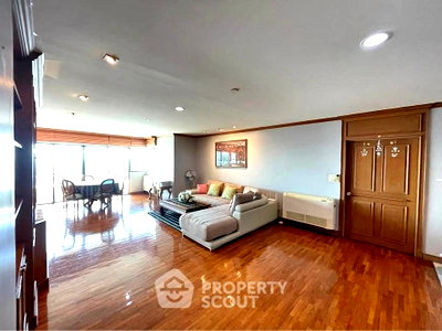 Condos for rent : 3-BR Condo at Sathorn Gardens near MRT Si Lom (ID 2941755)