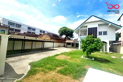 บ้านเดี่ยว กระทรวงพาณิชย์ นนทบุรี : ขายบ้านเดี่ยว 293 ตร.ว. ถนนสนามบินน้ำ  ซอยนนทบุรี 33 (วัดชมภูเวก) ใกล้รถไฟฟ้าสายสีม่วง
