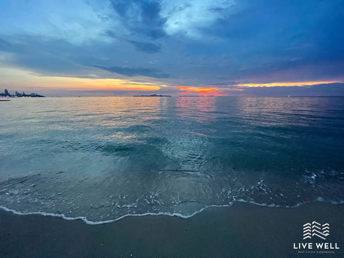 รูป The Riviera Wongmat Beach Free‼️Internet WiFi *Corner Room* - รูปที่ 39/47
