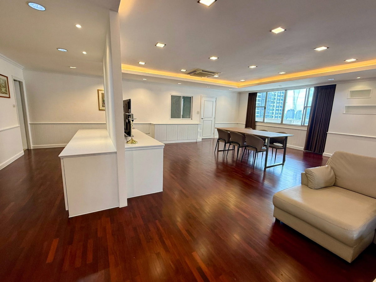 รูป RS6237 ให้เช่า D.S. Tower 1 – Sukhumvit 33 คอนโดห้องใหญ่รีโนเวทใหม่ ใกล้ BTS พร้อมพงษ์  - รูปที่ 1/15