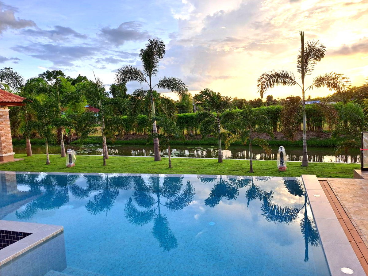 รูป   บ้านทำเลชานเมือง หลังบ้านติดแม่น้ำ วิวสวย อากาศดีน่าอยู่เงียบสงบเป็นส่วนตัว  ห่างจากเซนทรัลเฟส 15-20 นาที  #ADK-V0026 - รูปที่ 4/24