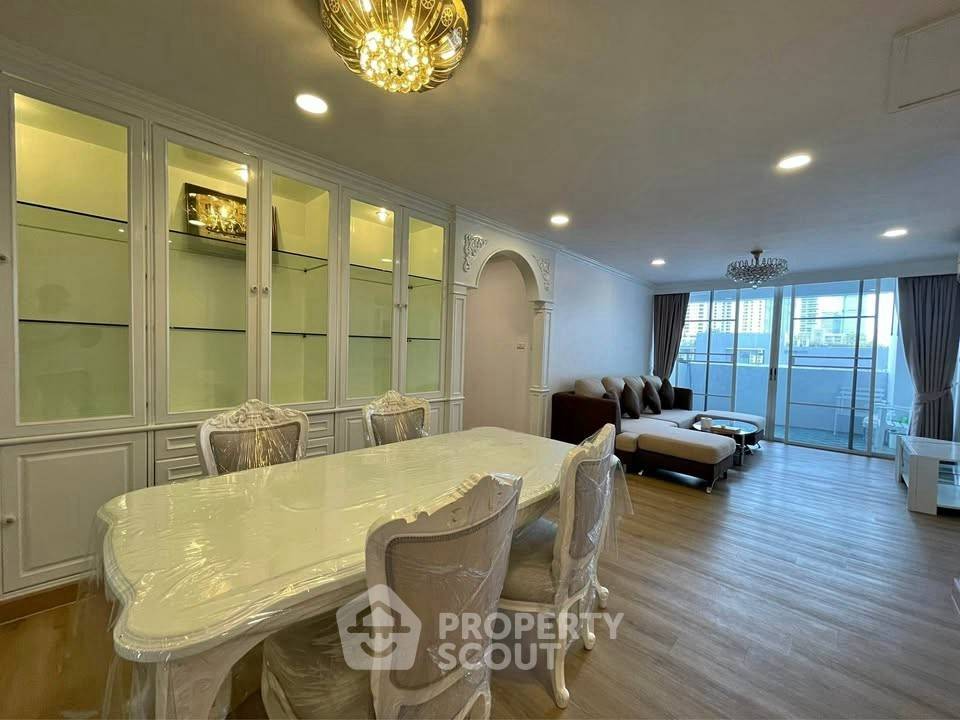 picture 3-BR Condo at D.S. Tower 2 Sukhumvit 39 Condominium near MRT Sukhumvit (ID 2940449) - 2/11