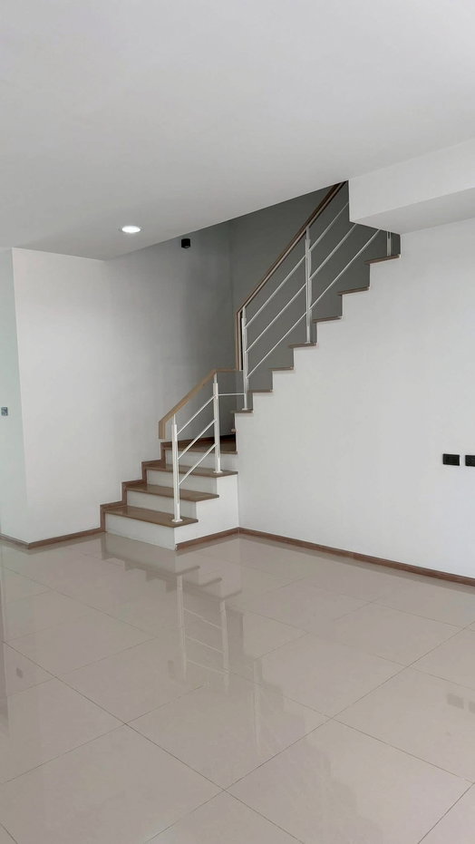 รูป 🏡 ให้เช่าทาวน์โฮม 3 ชั้น โครงการ The Vision Nawamin 5 ห้องนอน 4 ห้องน้ำ บ้านสวย พร้อมอยู่ เหมาะสำหรับอยู่อาศัยหรือทำ Home Office - รูปที่ 3/14