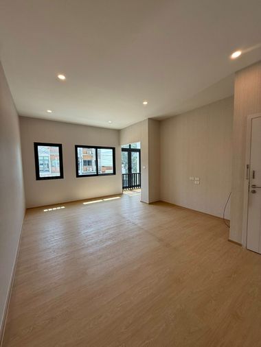 3-bed townhouse for sale, 18.9 sq wah, PLEX Onnut - Wongwaen