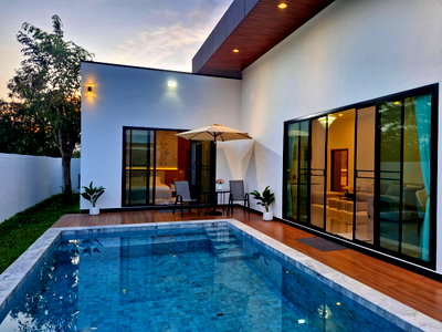 Houses for sale Bang Lamung Chonburi : New burilt pool villa mabprachan for sale