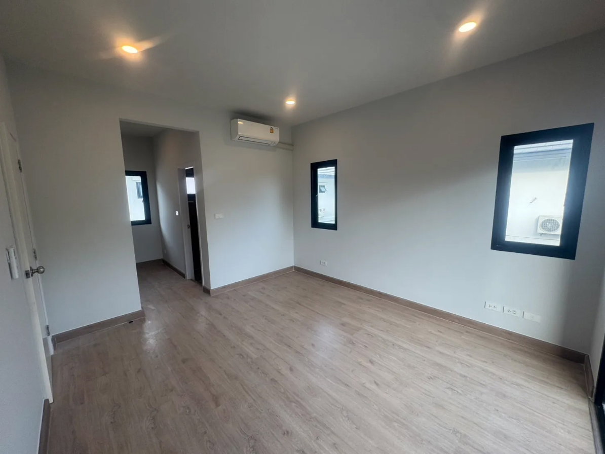รูป ให้เช่า บ้านเดี่ยว บริทาเนีย บางนา สุวรรณภูมิ กม.26 4 ห้องนอน 3 ห้องน้ำ 160 ตร.ม คุณบี โทร 064-146-6445 (280AGBE) - รูปที่ 8/16