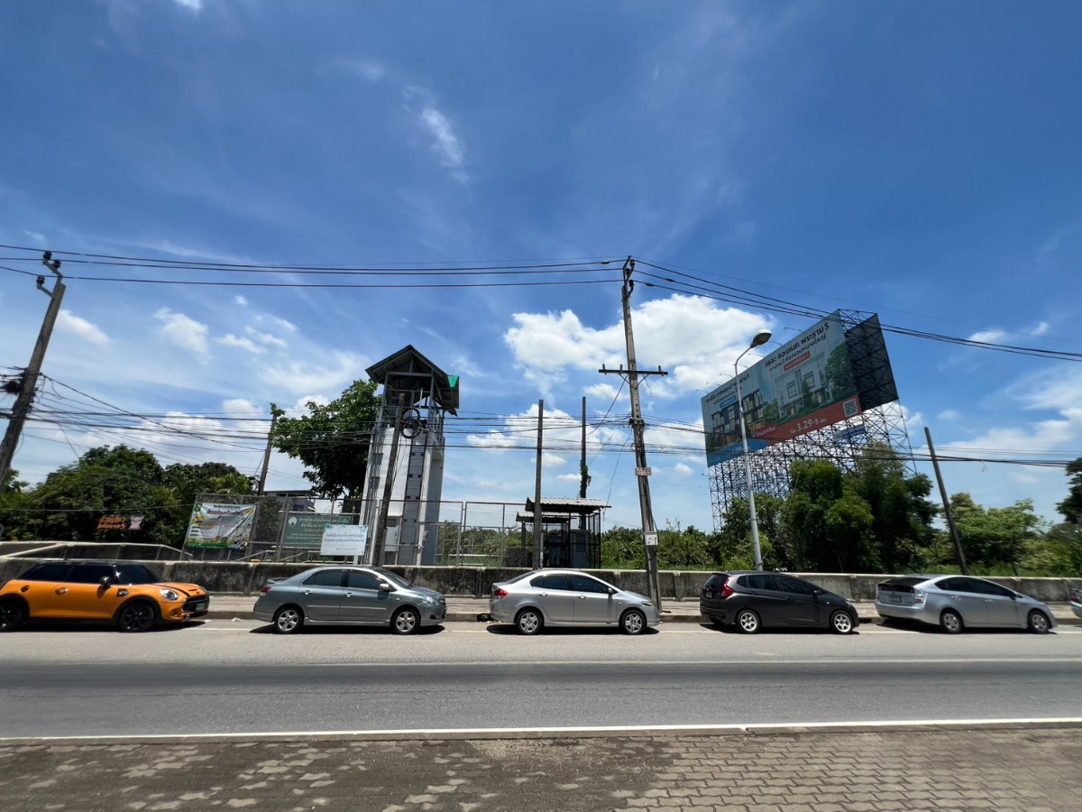 รูป ขายที่ดินแปลงสวยเชิงสะพานพระราม 5 ติดถนนใหญ่ เข้า-ออกสะดวก ขนาด 2 ไร่ ราคาสุดคุ้ม  - รูปที่ 4/6