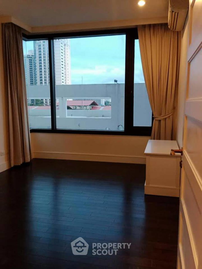 picture 3-BR Condo at Aguston Sukhumvit 22 near MRT Queen Sirikit National Convention Centre (ID 654352) - 8/9