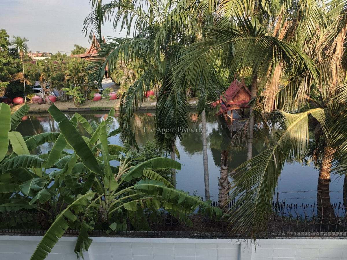รูป ขายบ้านเดี่ยว บ้านรีโนเวทใหม่ทั้งหลัง หลังริม เทรนดี้ ธารา รามคำแหง ราษฎร์พัฒนา เนื้อที่ 56 ตร.ว. 4 นอน 3 น้ำ ใกล้วงแหวนกาญจนาฯ โปรฯ ลดทันที 5 แสนบาท - รูปที่ 34/41
