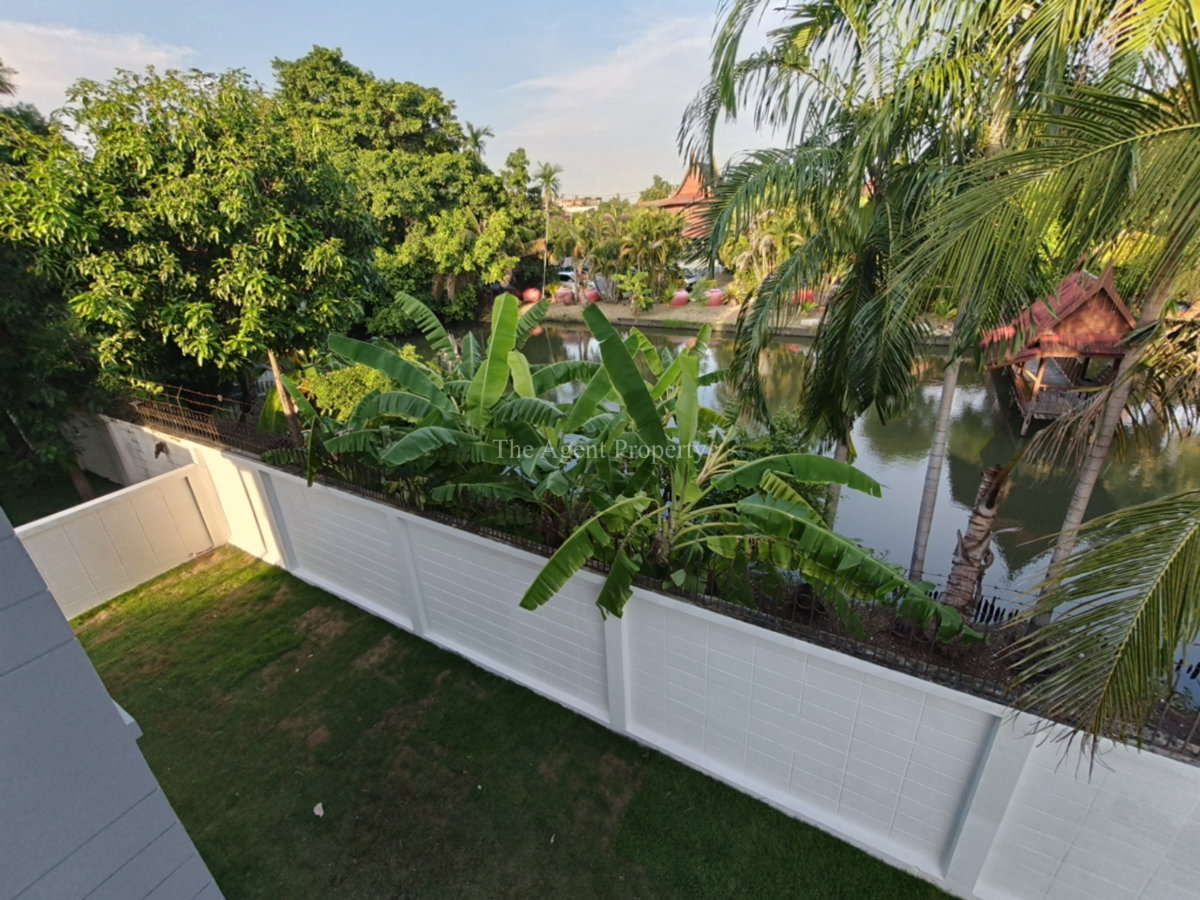 รูป ขายบ้านเดี่ยว บ้านรีโนเวทใหม่ทั้งหลัง หลังริม เทรนดี้ ธารา รามคำแหง ราษฎร์พัฒนา เนื้อที่ 56 ตร.ว. 4 นอน 3 น้ำ ใกล้วงแหวนกาญจนาฯ โปรฯ ลดทันที 5 แสนบาท - รูปที่ 31/41