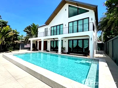 Houses for rent Bang Lamung Chonburi : 4 Bedroom Villa for rent in Huai Yai, Chon Buri  6383494