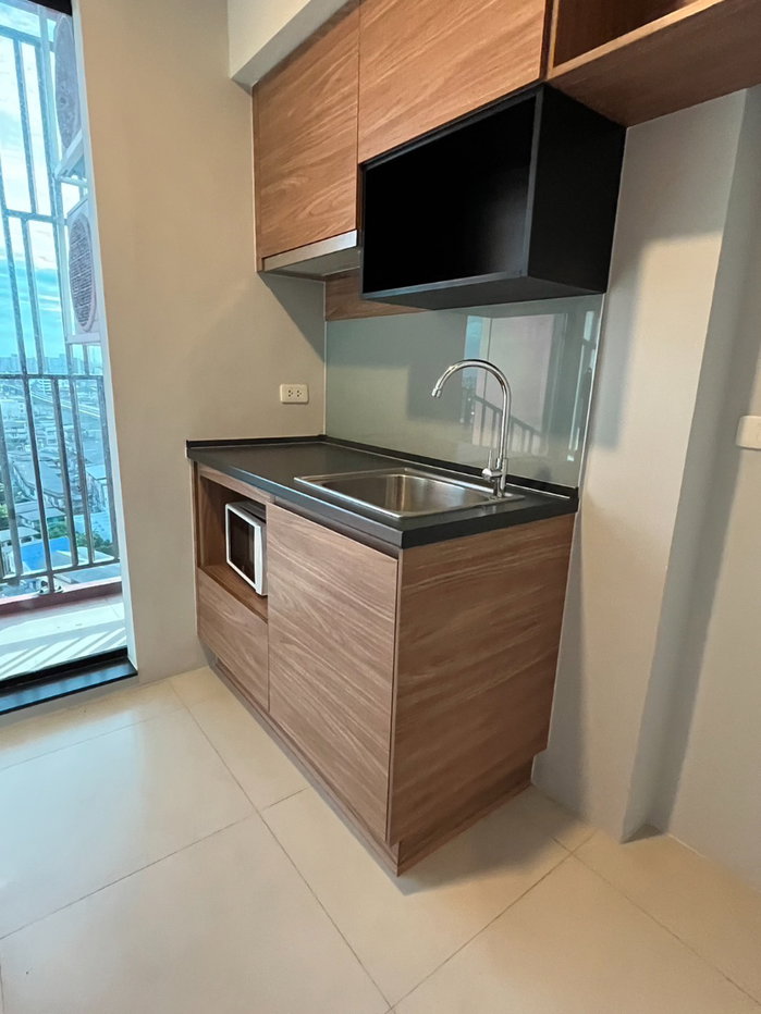 picture For Rent Brix Condominium Near Sirindhorn - 8/12