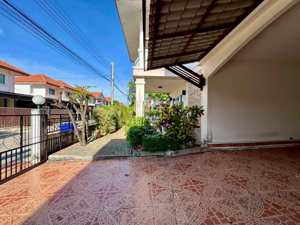 รูป ขายบ้านเดี่ยว 4 ห้องนอน 4 จอดรถ ที่ดิน 81.4 ตร.ว. แปลงริม หมู่บ้านออคิดวิลล่า บางนา-ตราด กม.23 หน้าบ้านทิศเหนือ - รูปที่ 29/30